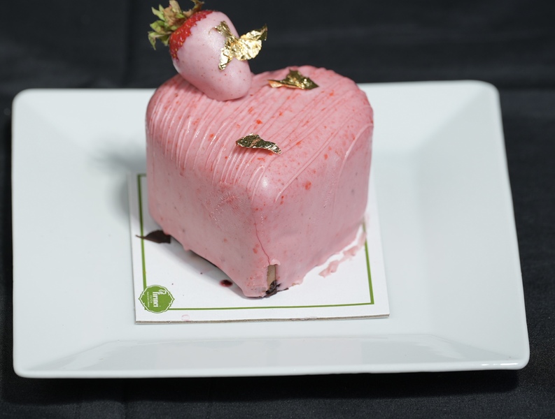 Heart cake