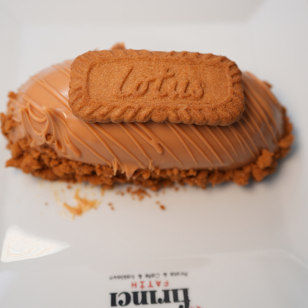 Lotus Cake