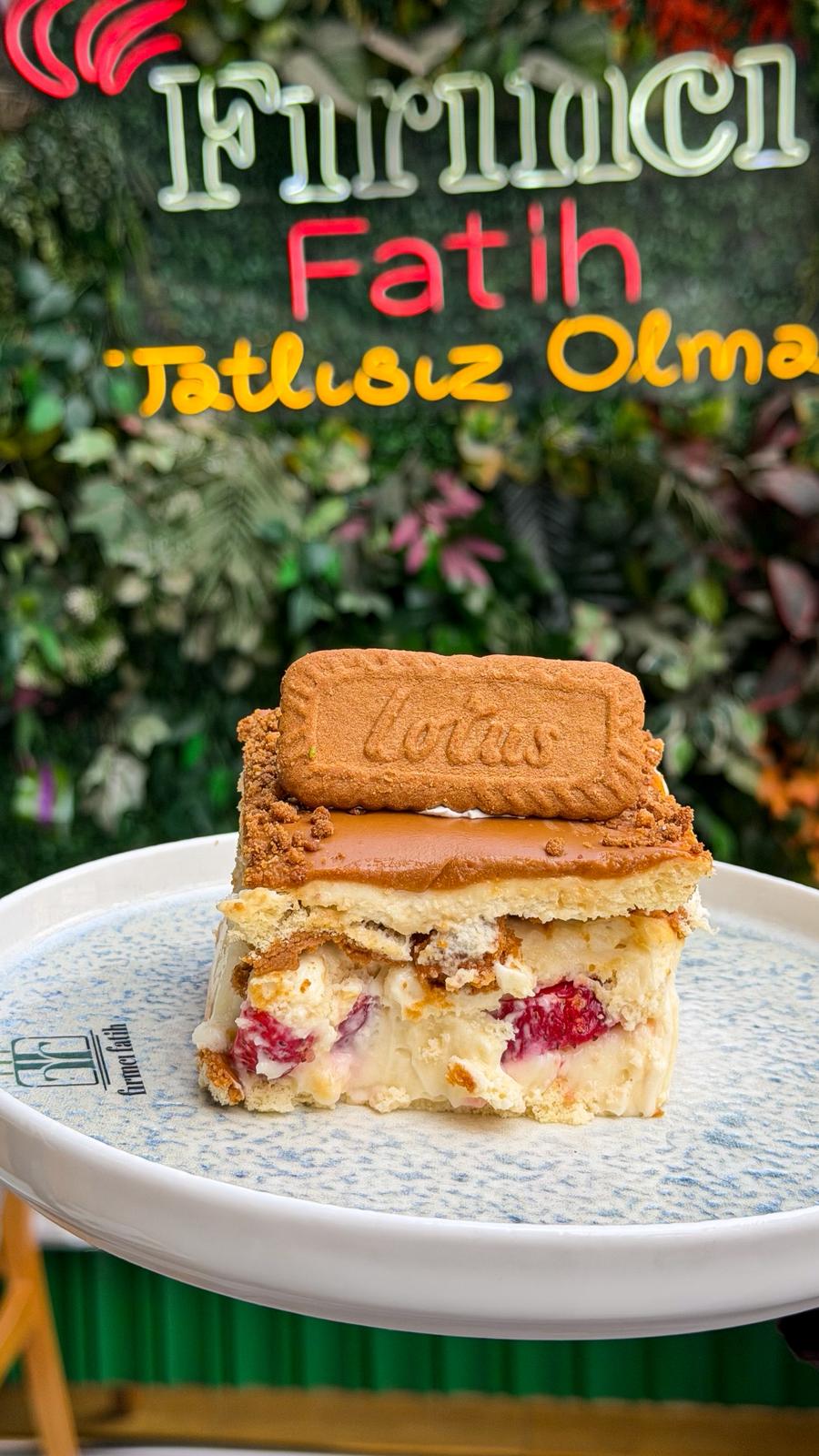 Lotus Strawberry American