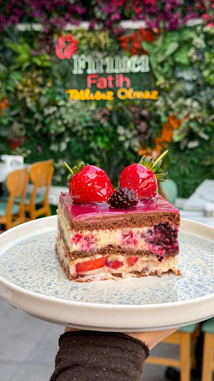 Forest Fruit American Cake